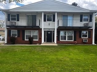 1141 N 115th St, Wauwatosa, WI 53226