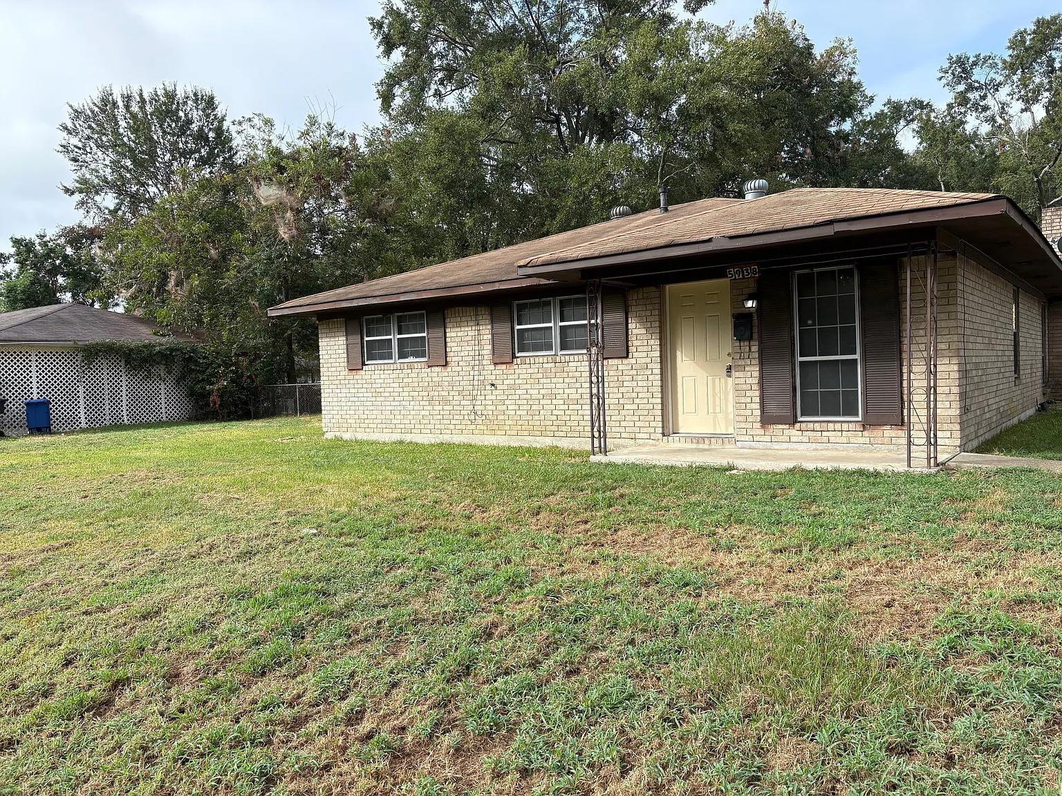 3 bed, 1.5 bath, 1485 sqft, $975 — Photo 1