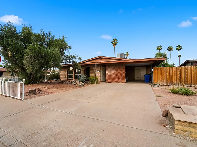 1107 N July Cir — Photo 3