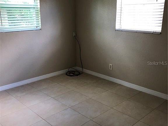 3rd image of 4815 Anzio St