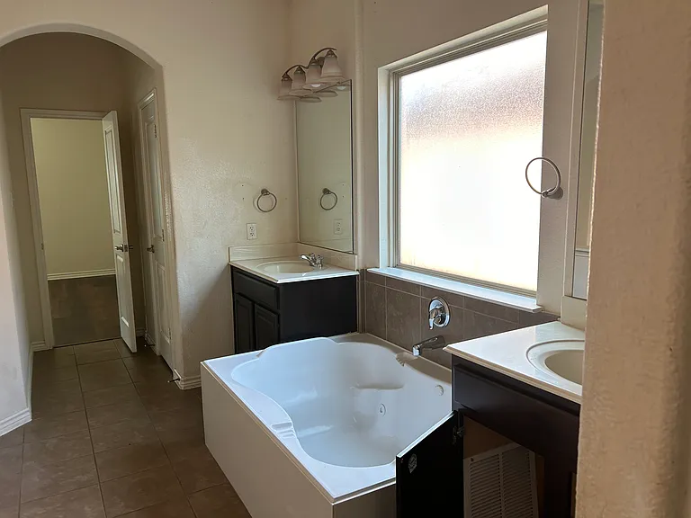 12045 Walden Wood Dr — Photo 16