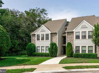 52 Bridgewater Dr, Marlton, NJ 08053