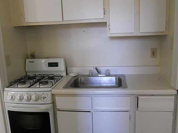 4th image of 197 North St APT B3
