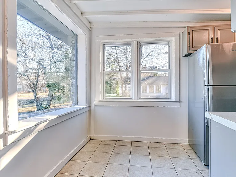 19 Innis Ave — Photo 12