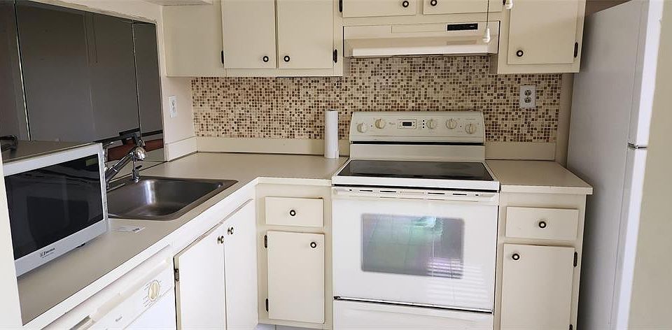 1st image of 10434 Sunrise Lakes Boulevard #209