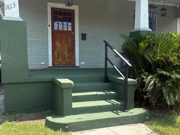 1813 Lowerline St, New Orleans, LA 70118