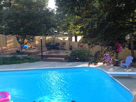 3rd image of 821 Deer Oaks Dr