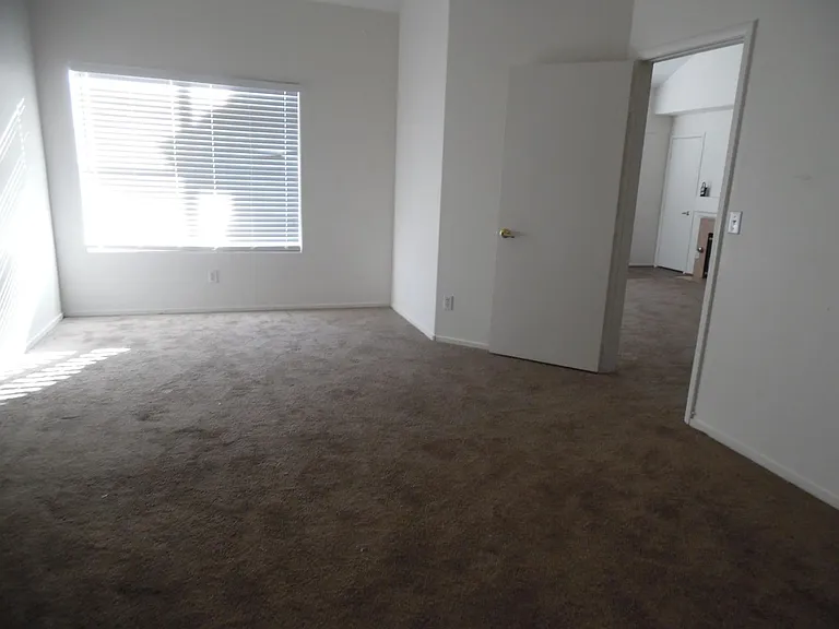 5125 W Reno Ave — Photo 7