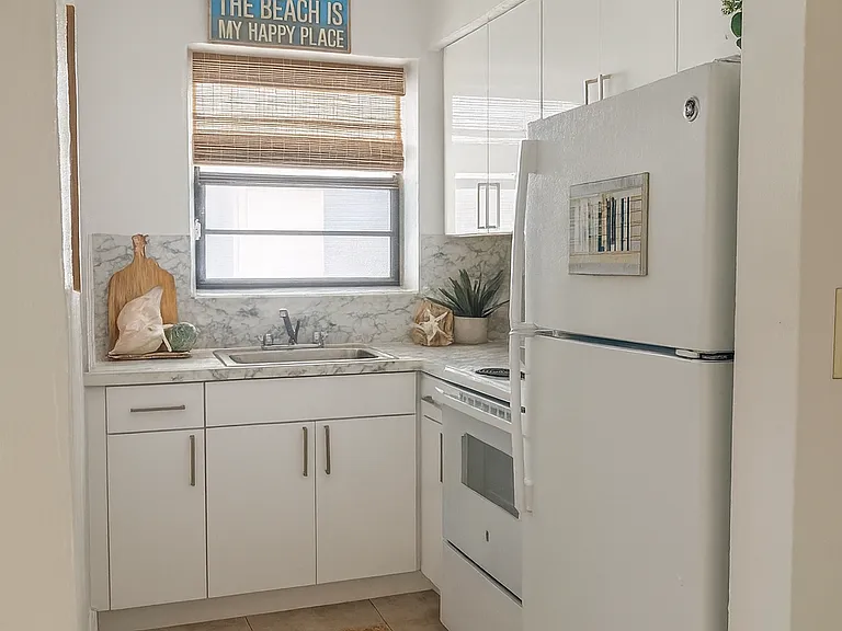 Cielo Apartments — Photo 4