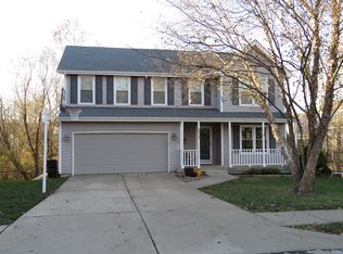 6504 NW Sioux Dr, Parkville, MO 64152