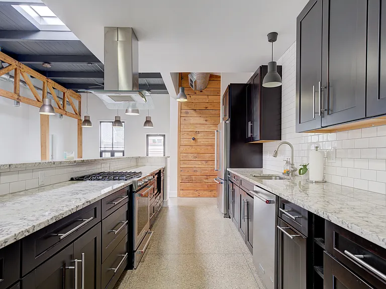 1300 Batavia Ave #2 — Photo 17