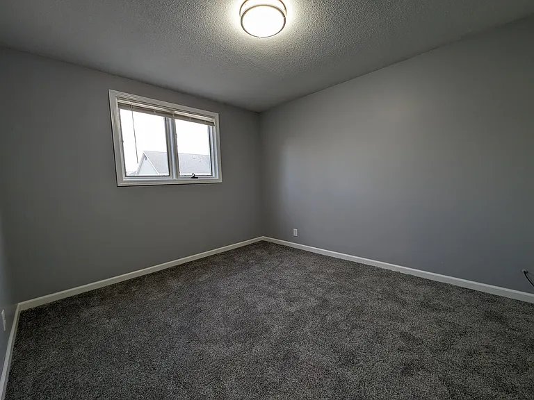 223 Carson St #2 — Photo 9