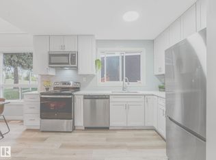 550 Lakewood Rd N, Edmonton, AB T6K3Y1