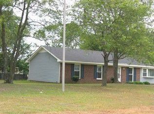 6419 Rutherglen Dr, Fayetteville, NC 28304