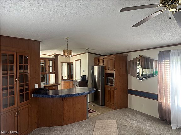 5th image of 19 Ledgewood Dr