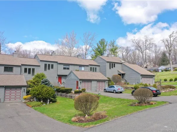 56 Ledgewood Drive #56, Brookfield, CT 06804