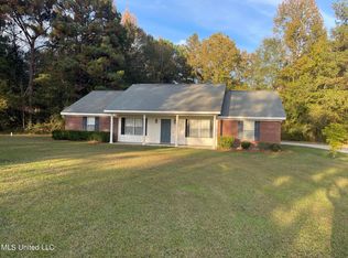 914 Leeville Rd, Petal, MS 39465