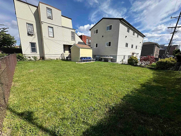 219 Cliff St #1 — Photo 17