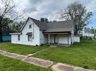 319 E South St, Mountain Grove, MO 65711