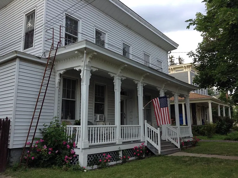 87 N 5th St #2R — Photo 2