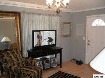 2nd image of 2161 Betty Ln