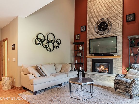 4th image of 30444 N Woodridge Ct