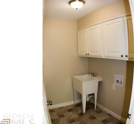 3rd image of 627 Lakewood Dr