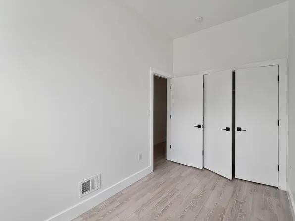 668 Ocean Avenue image 6 of 12