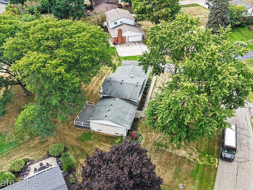 6639 Tamerlane Dr, photo 30