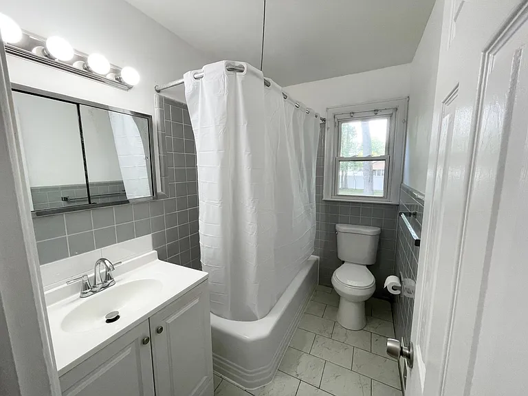 11 N Derby Rd — Photo 15