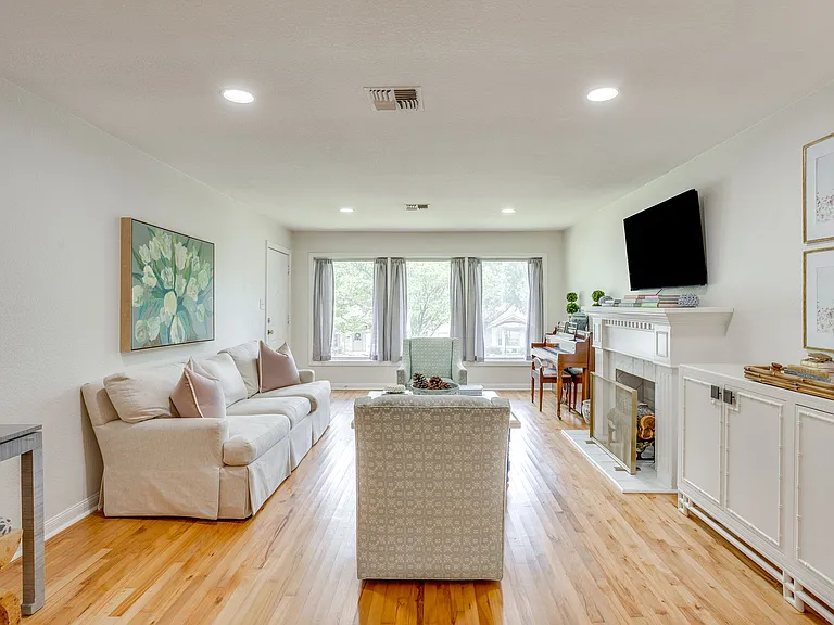 2541 Walsh Ct — Photo 4
