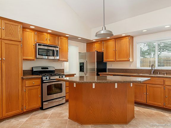 4th image of 11215 Candleberry Ct