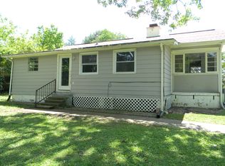 108 E Pasadena Rd, Oak Ridge, TN 37830