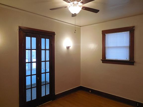 3rd image of 124 Broadwater Ave
