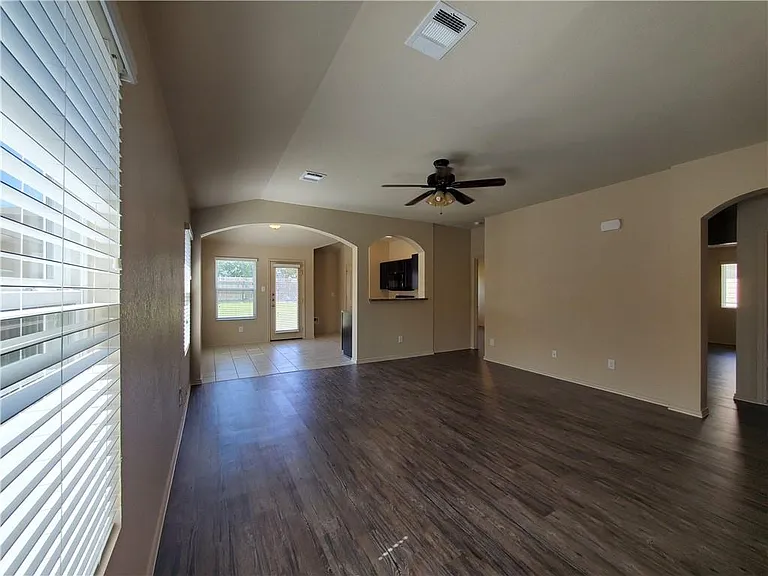 1536 Gateshead Dr — Photo 4