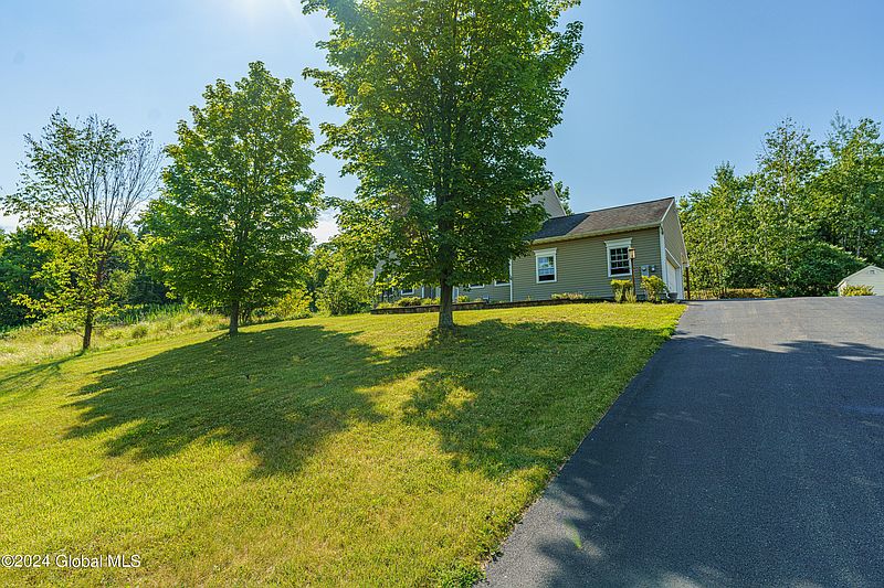 2nd image of 9 Stone Arabia Drive