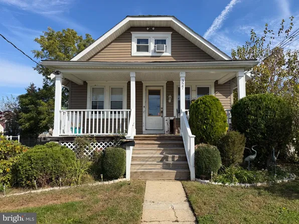 327 Oakland Ave, Maple Shade, NJ 08052