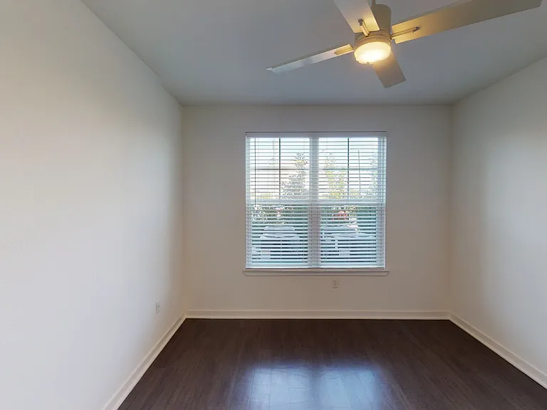 Essex Luxe Apartments — Photo 124
