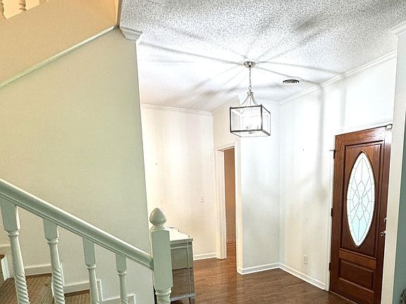 3rd image of 120 Bentley Ave