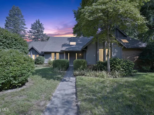 7238 Candlewood Ln, Sylvania, OH 43560