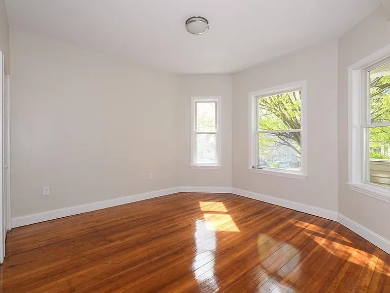 75 Bartlett St #1 — Photo 3