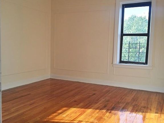4th image of 1738 University Ave #5A