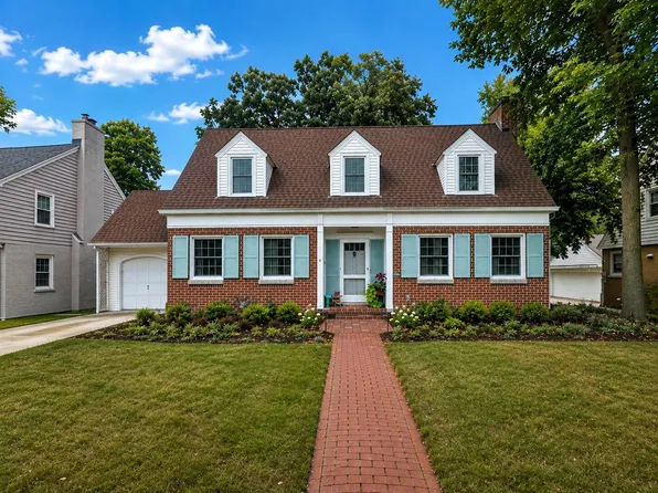154 N 88th STREET, Wauwatosa, WI 53226