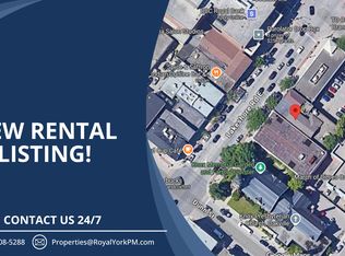 266 Lakeshore Rd E, Oakville, ON L6J1J1