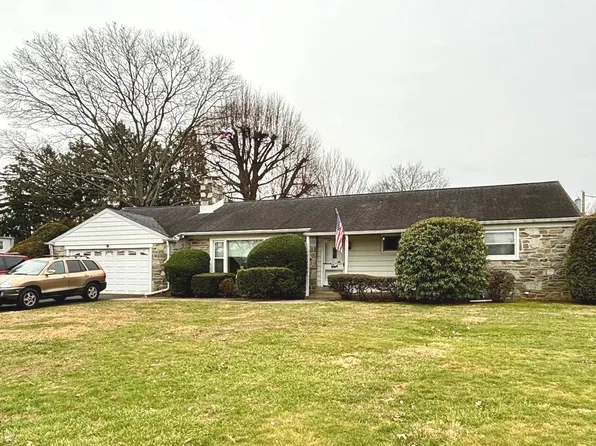 2105 Williamsburg Rd, Huntingdon Valley, PA 19006