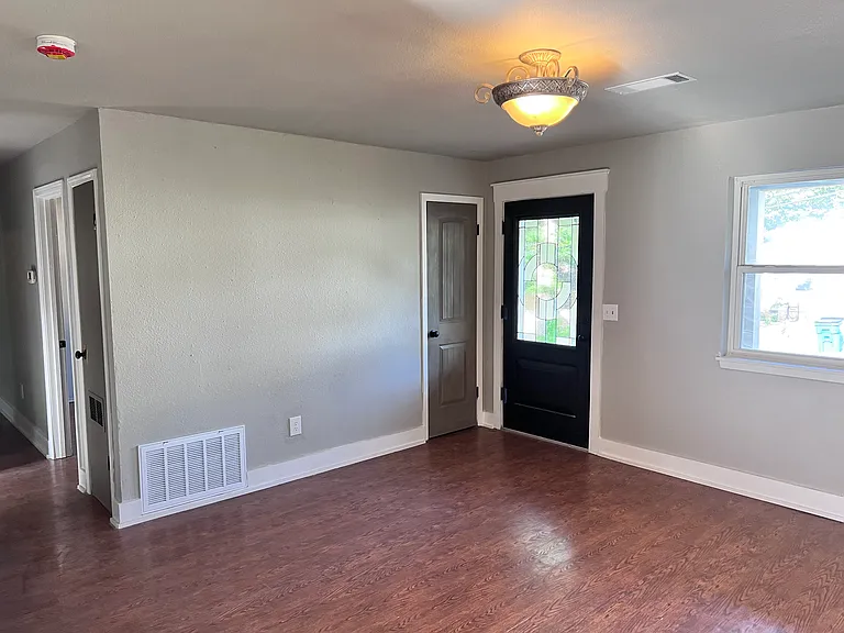 1107 Wilson St — Photo 24