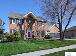 17632 Prestwick Ave, Omaha, NE 68136