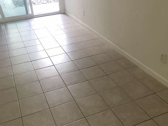 5th image of 2611 Ocean Ave #3
