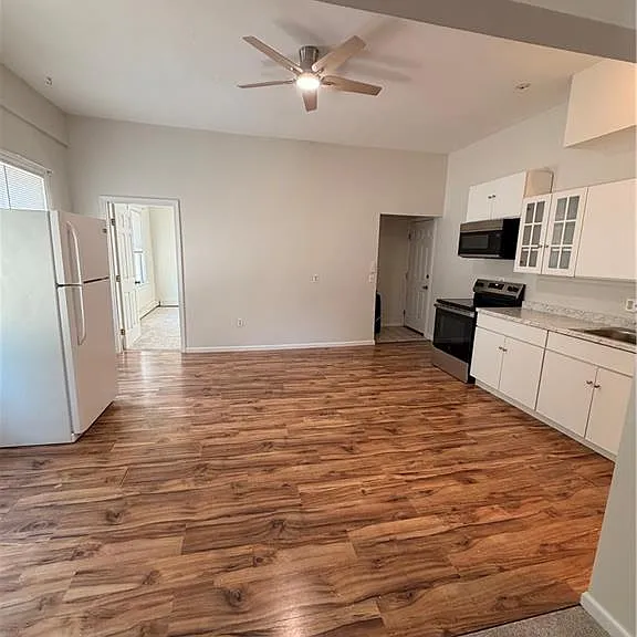 71 Hamlet Ave #1R — Photo 7