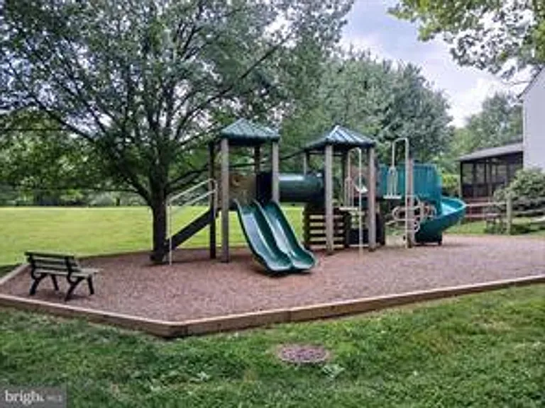 10 Augustine Ct — Photo 31